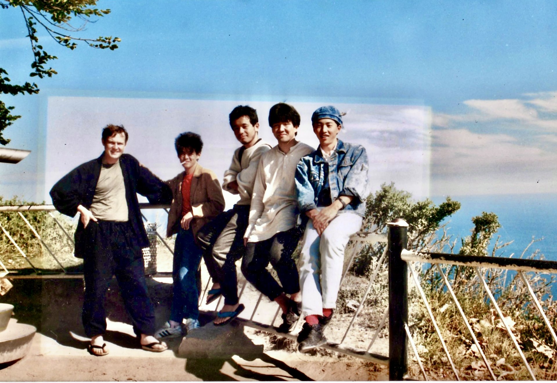 Der Gründer mit seinen japanischen Studenten · August 1988